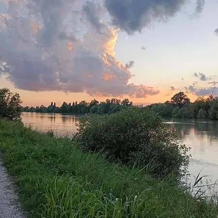 Nel Delta Del Po Apartment *