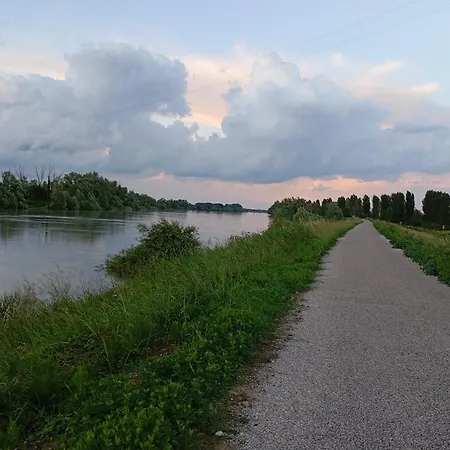 Nel Delta Del Po Apartment